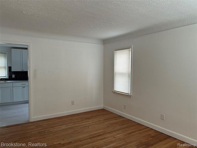 26707 Penn Street, Inkster, MI 48141