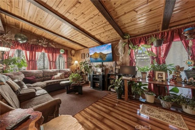 7035 Floyd Way, Nice, CA 95464
