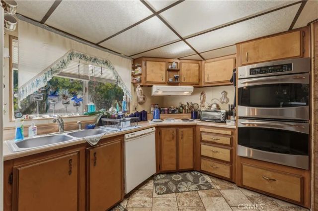 7035 Floyd Way, Nice, CA 95464