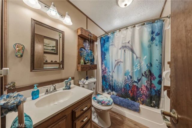 7035 Floyd Way, Nice, CA 95464