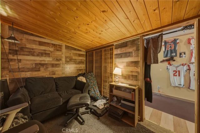 7035 Floyd Way, Nice, CA 95464