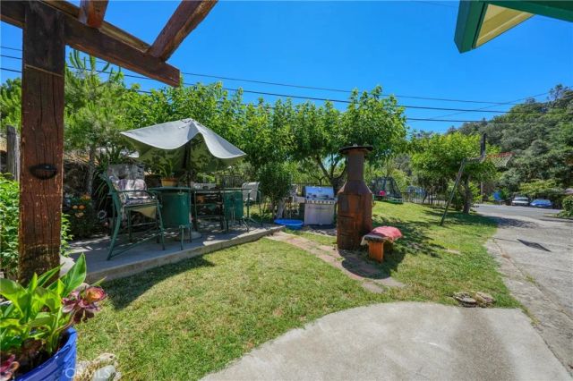 7035 Floyd Way, Nice, CA 95464
