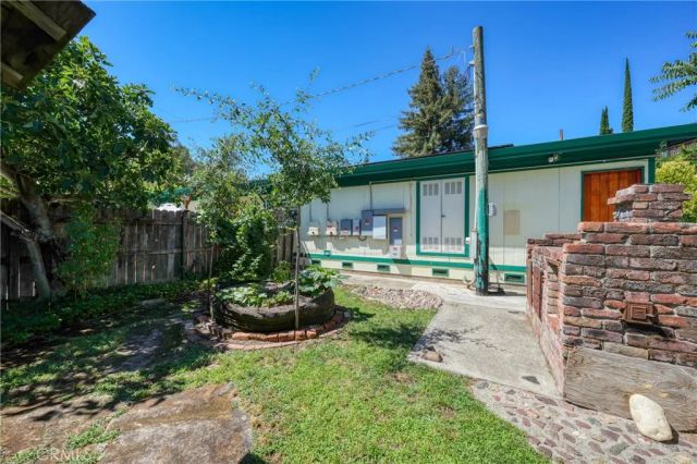 7035 Floyd Way, Nice, CA 95464