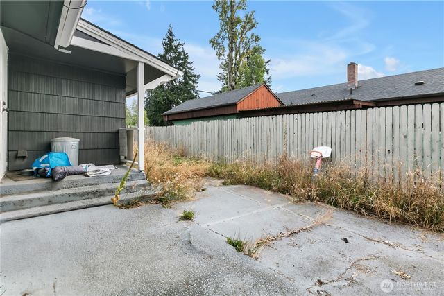 1402 Violet Meadow Street S, Tacoma, WA 98444