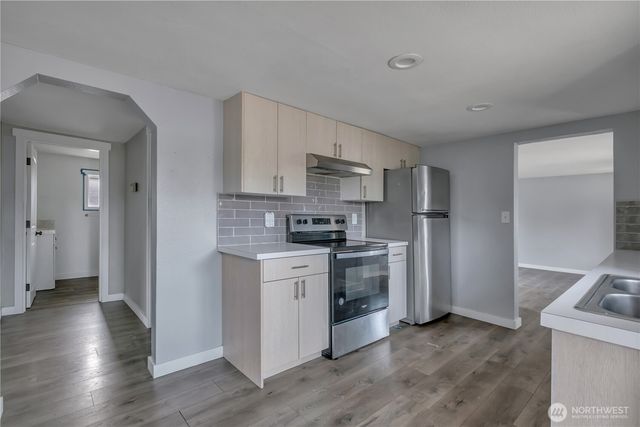 1402 Violet Meadow Street S, Tacoma, WA 98444