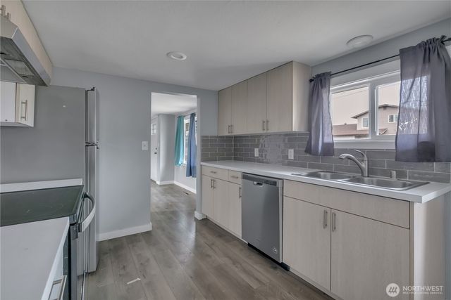 1402 Violet Meadow Street S, Tacoma, WA 98444