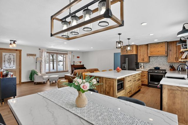 3302 Carneva NE, Alexandria, MN 56308