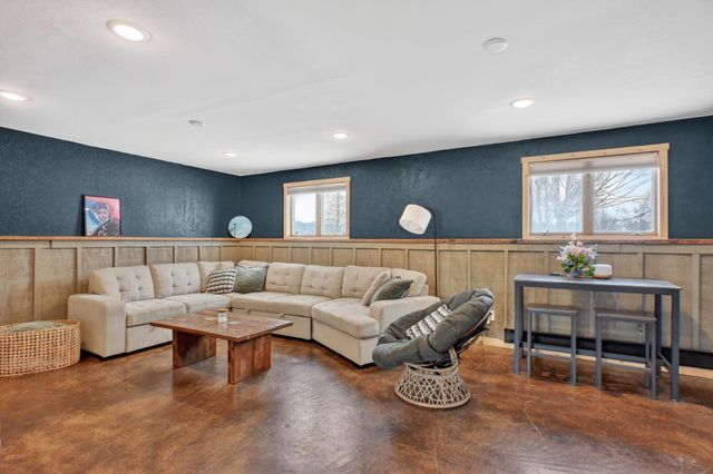 3302 Carneva NE, Alexandria, MN 56308