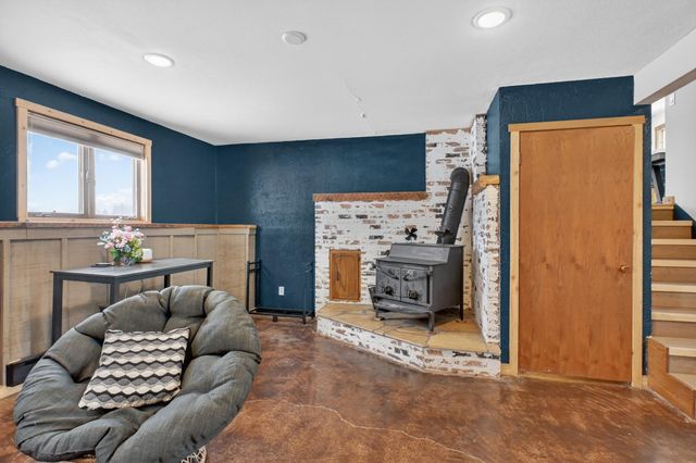 3302 Carneva NE, Alexandria, MN 56308