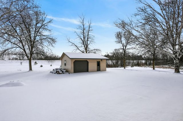 3302 Carneva NE, Alexandria, MN 56308