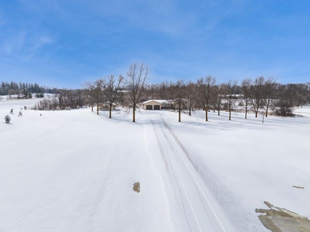 3302 Carneva NE, Alexandria, MN 56308