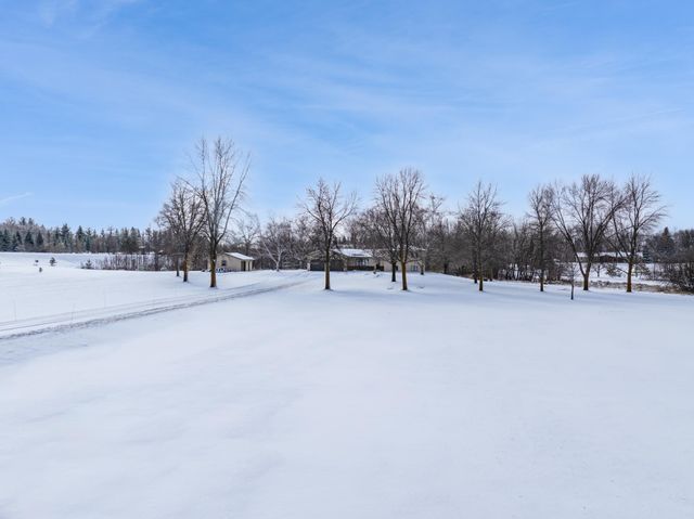 3302 Carneva NE, Alexandria, MN 56308