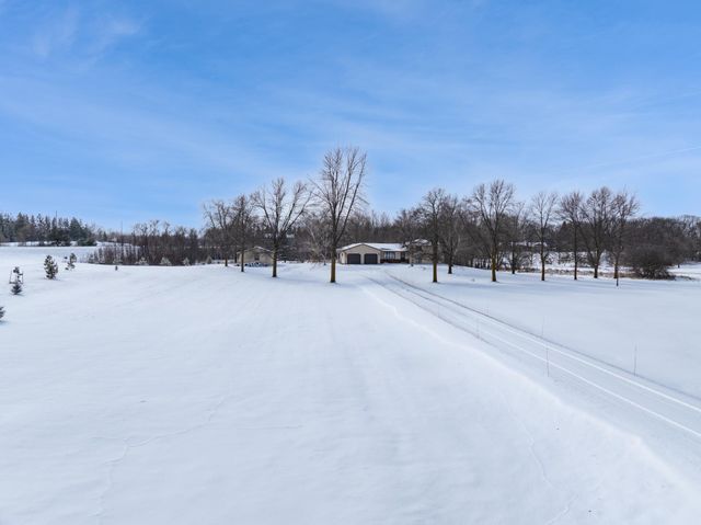 3302 Carneva NE, Alexandria, MN 56308