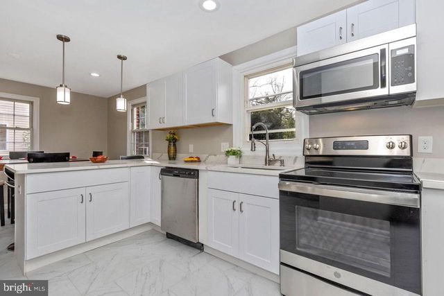 6738 ALLVIEW DR, Columbia, MD 21046