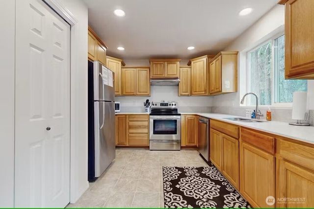 120 Pine Glen Court, Easton, WA 98925