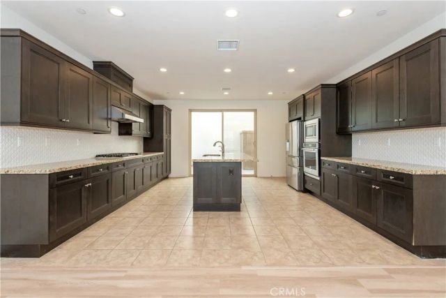 115 Hollow Tree, Irvine, CA 92618