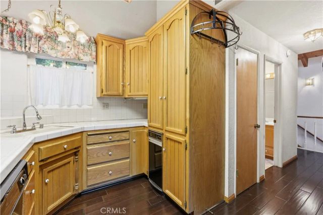 24036 Cresta, Crestline, CA 92325