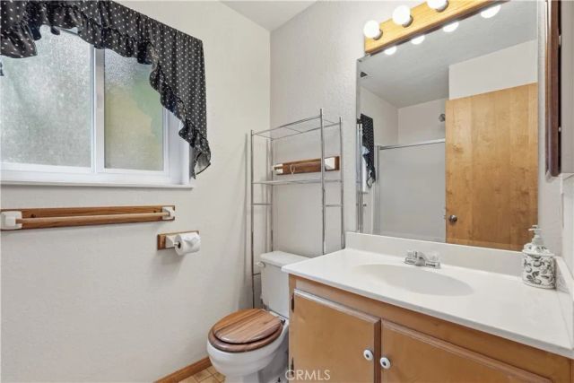 24036 Cresta, Crestline, CA 92325