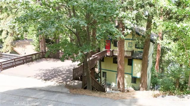 24036 Cresta, Crestline, CA 92325