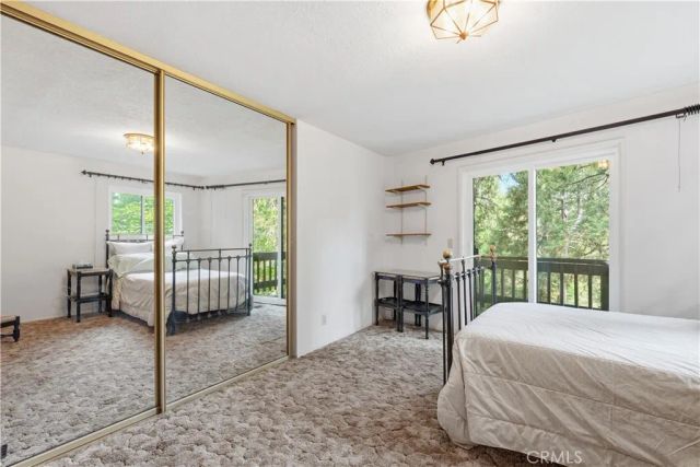 24036 Cresta, Crestline, CA 92325