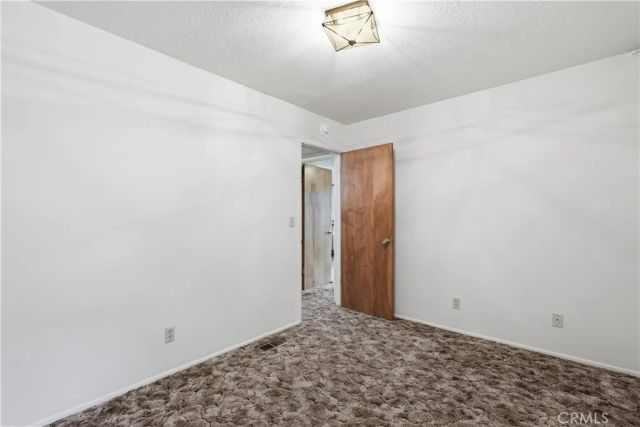 24036 Cresta, Crestline, CA 92325