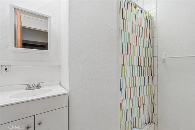 24036 Cresta, Crestline, CA 92325