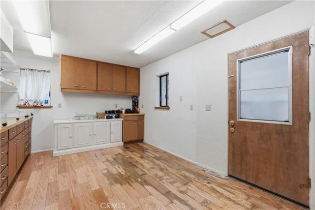 24036 Cresta, Crestline, CA 92325