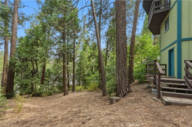 24036 Cresta, Crestline, CA 92325
