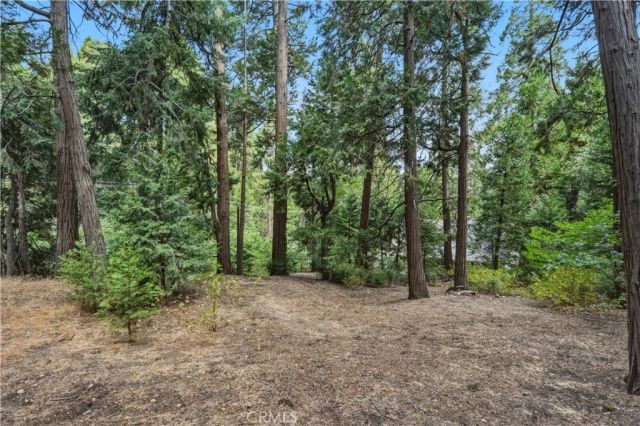 24036 Cresta, Crestline, CA 92325