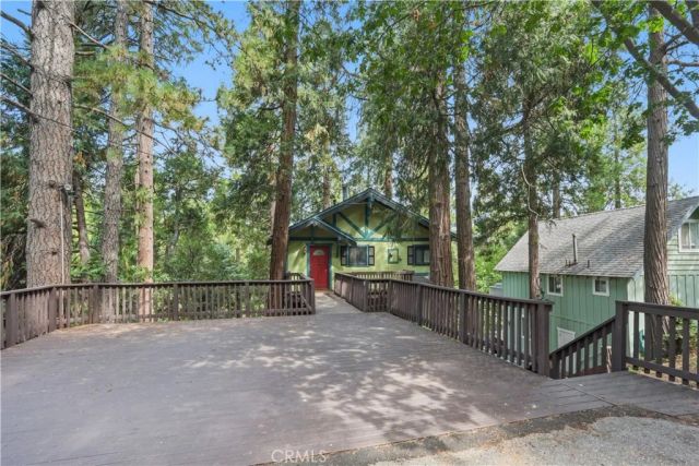 24036 Cresta, Crestline, CA 92325