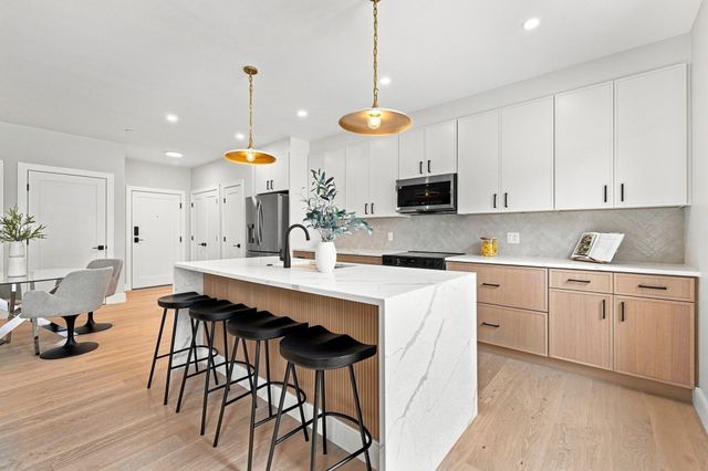 27 Guild Street 101, Boston, MA 02119