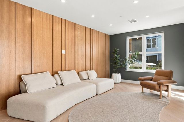 27 Guild Street 101, Boston, MA 02119