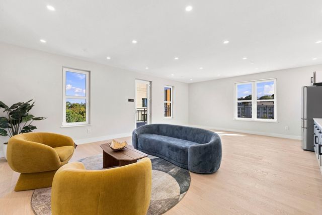 27 Guild Street 101, Boston, MA 02119