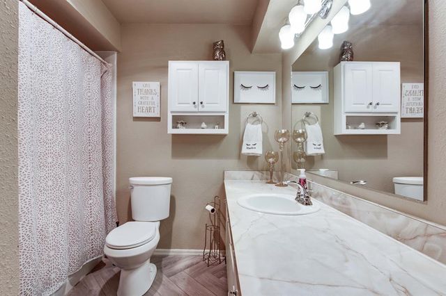 14012 Crossing Way E, Edmond, OK 73013