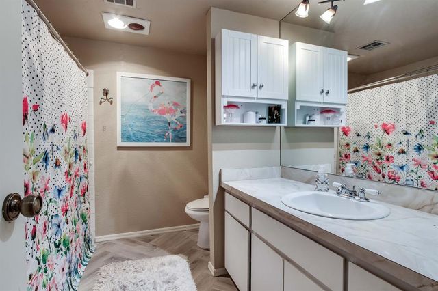 14012 Crossing Way E, Edmond, OK 73013