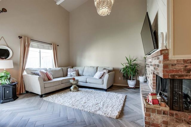 14012 Crossing Way E, Edmond, OK 73013