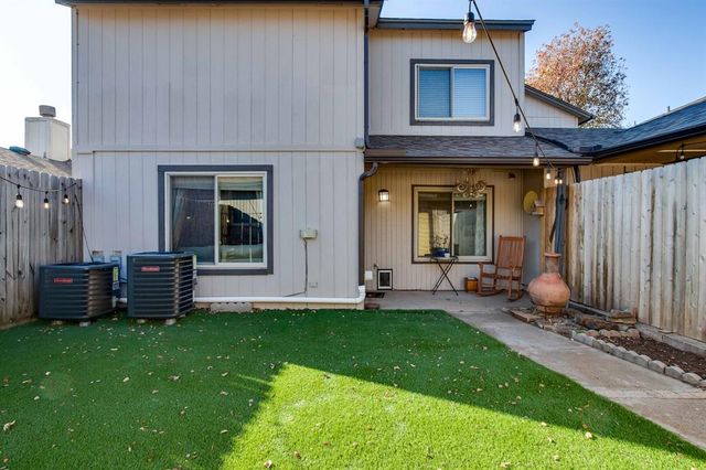 14012 Crossing Way E, Edmond, OK 73013