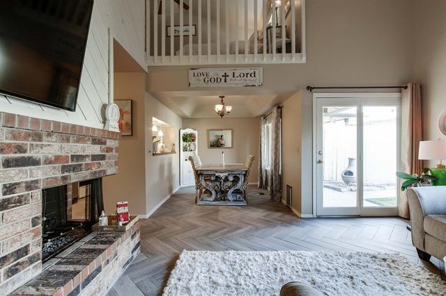 14012 Crossing Way E, Edmond, OK 73013