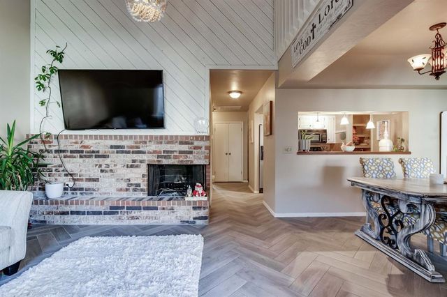 14012 Crossing Way E, Edmond, OK 73013