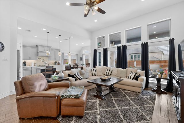 3917 Redbud Drive, Aubrey, TX 76227