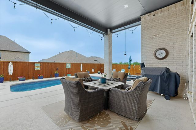 3917 Redbud Drive, Aubrey, TX 76227