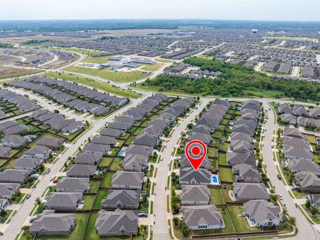 3917 Redbud Drive, Aubrey, TX 76227