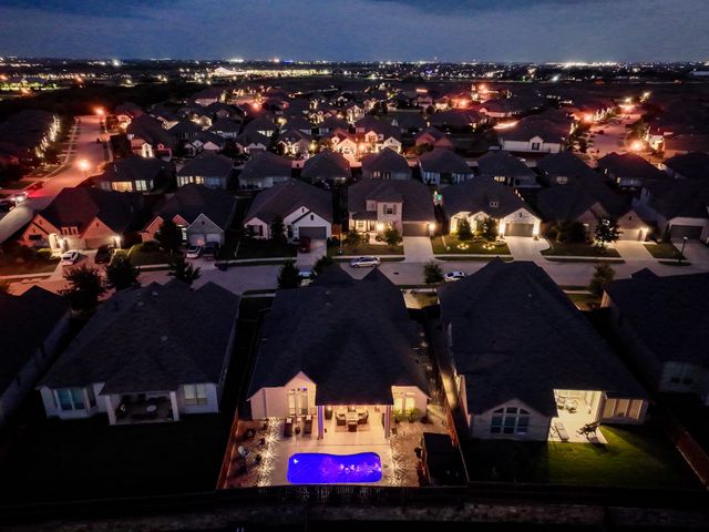 3917 Redbud Drive, Aubrey, TX 76227