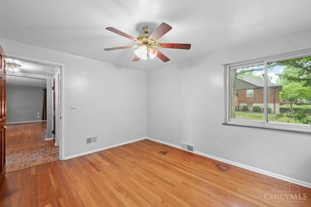 3044 Coral Park Drive, Cincinnati, OH 45211