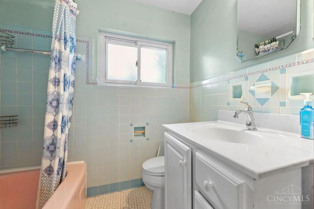 3044 Coral Park Drive, Cincinnati, OH 45211