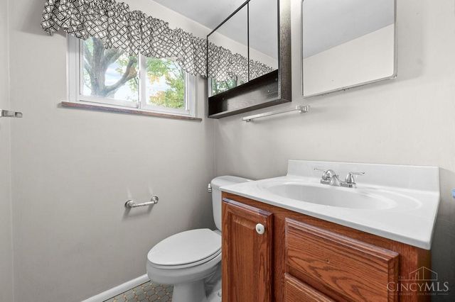 3044 Coral Park Drive, Cincinnati, OH 45211