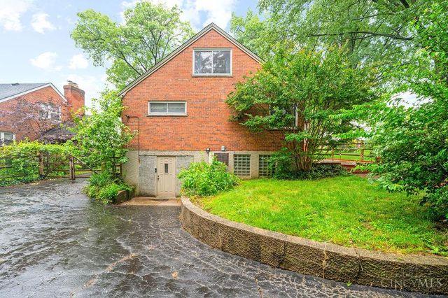 3044 Coral Park Drive, Cincinnati, OH 45211