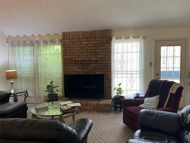 10915 Kentington Oak Drive, Humble, TX 77396