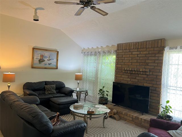 10915 Kentington Oak Drive, Humble, TX 77396