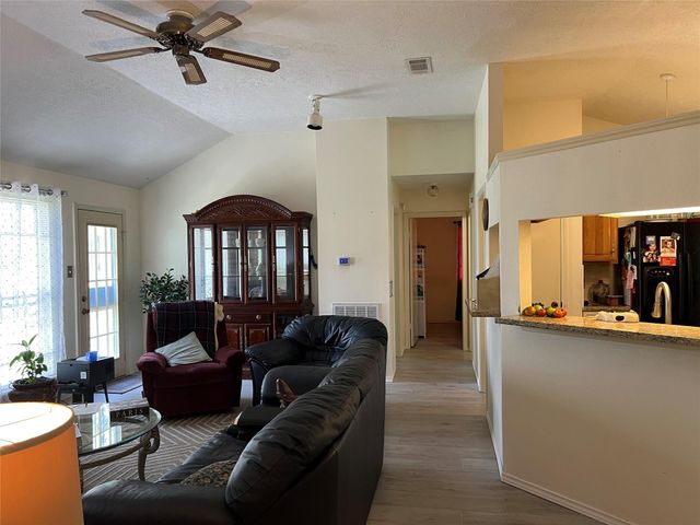 10915 Kentington Oak Drive, Humble, TX 77396